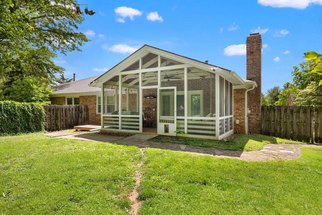 607 Camino Drive Lexington KY 40502