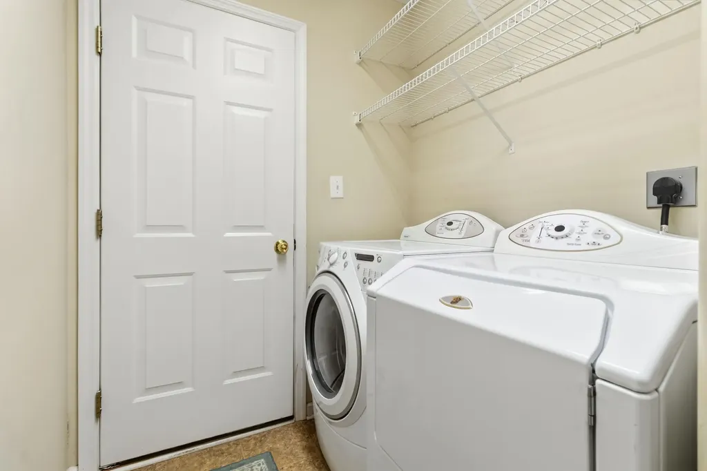 2560 Spring Valley Loop Lexington KY 40511