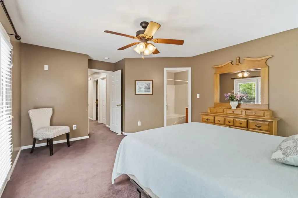 2560 Spring Valley Loop Lexington KY 40511