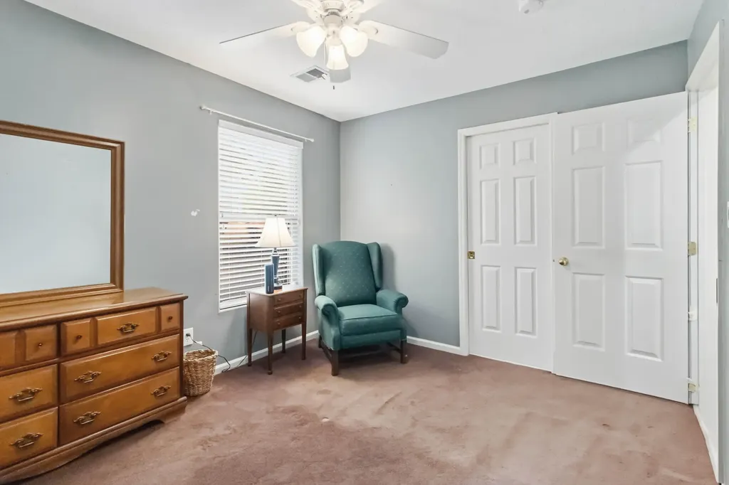2560 Spring Valley Loop Lexington KY 40511