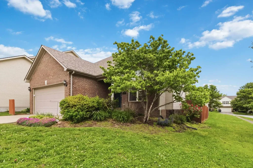 2560 Spring Valley Loop Lexington KY 40511