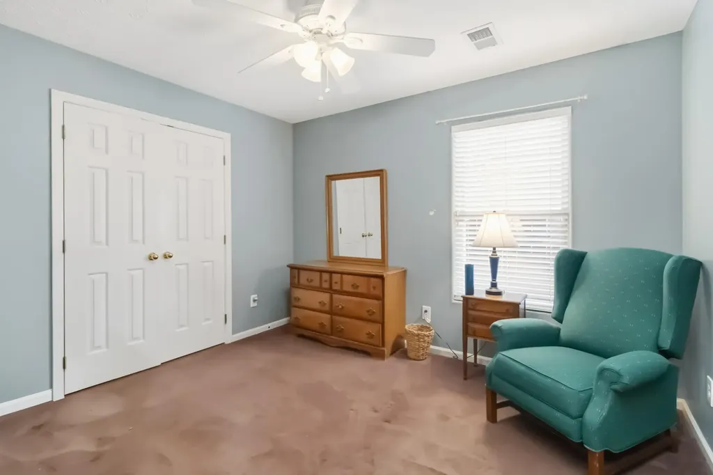 2560 Spring Valley Loop Lexington KY 40511