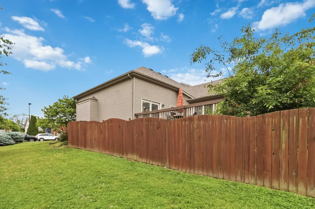 2560 Spring Valley Loop Lexington KY 40511