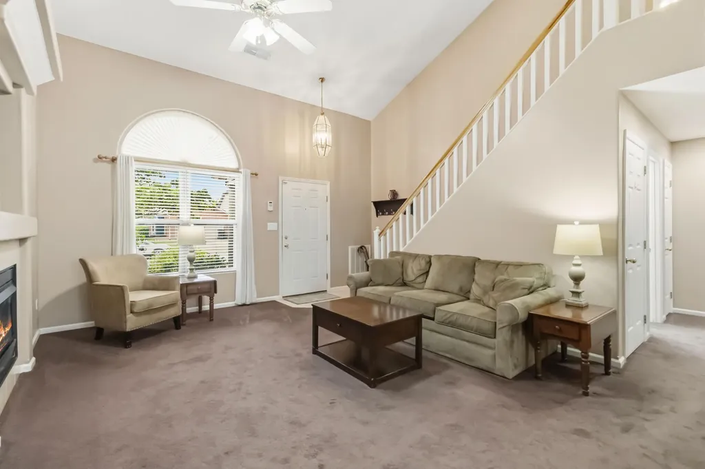2560 Spring Valley Loop Lexington KY 40511