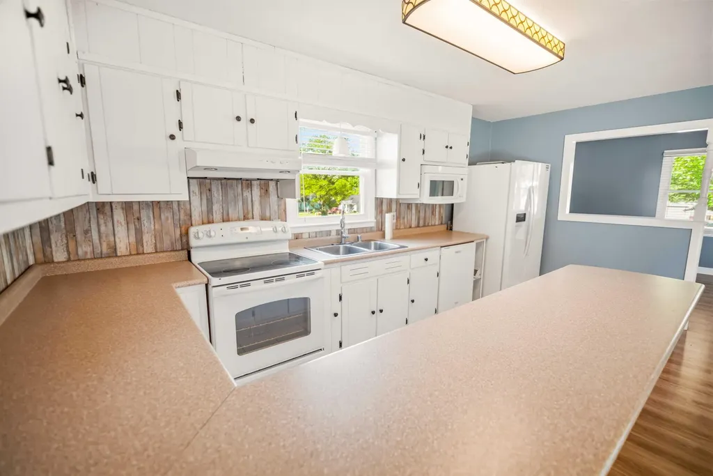 9210 N. Highway 1247 Eubank KY 42567