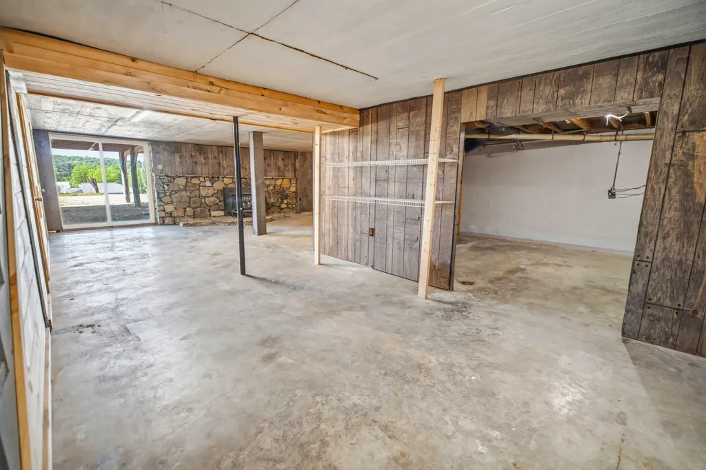 9210 Ky-1247 Eubank KY 42567