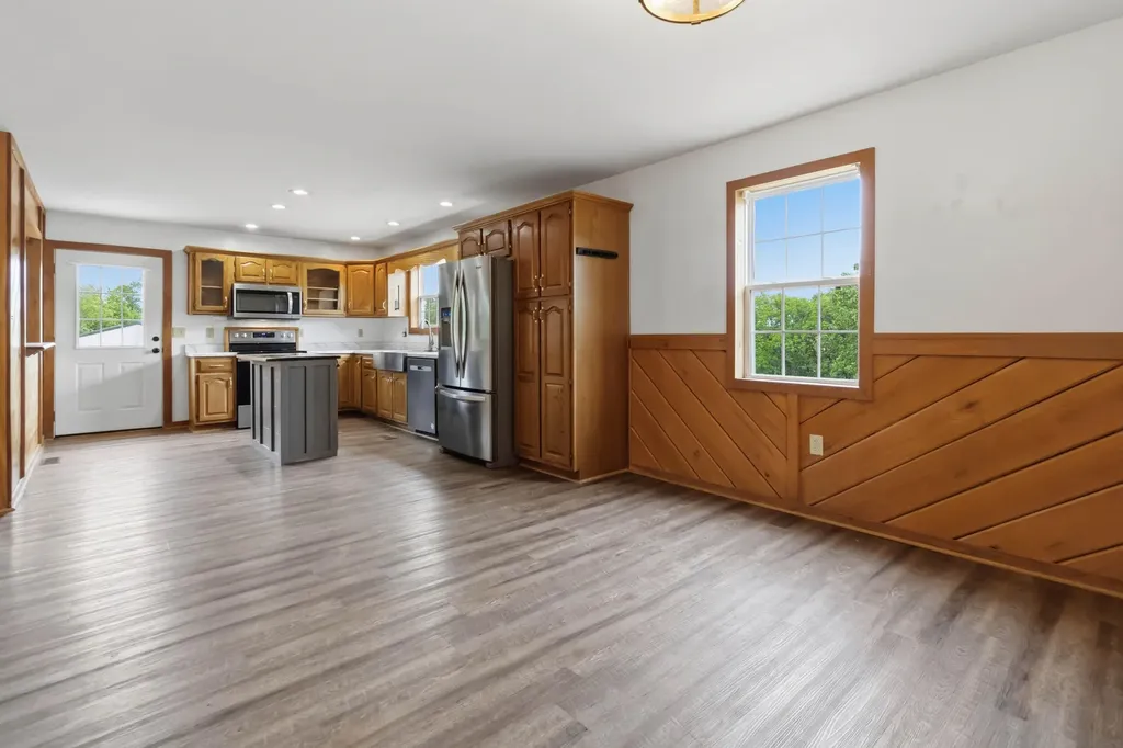4330 Kentucky 906 Hustonville KY 40437