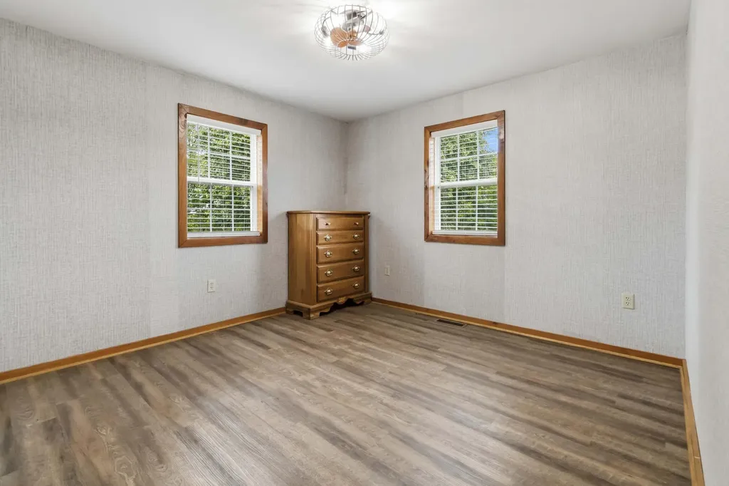 4330 Kentucky 906 Hustonville KY 40437