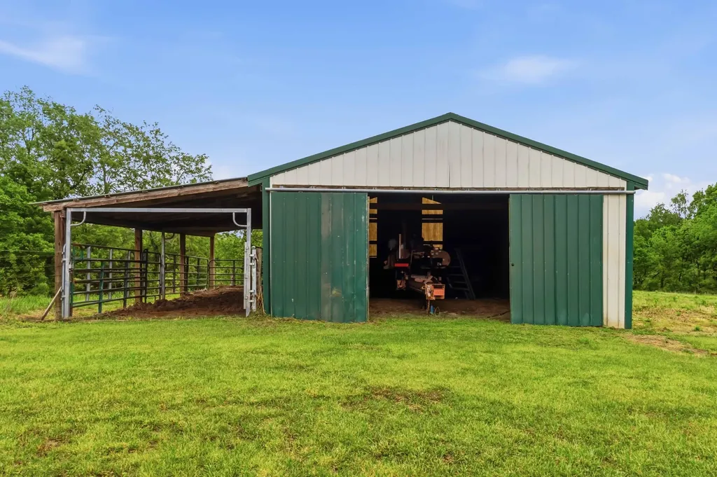 4330 Kentucky 906 Hustonville KY 40437