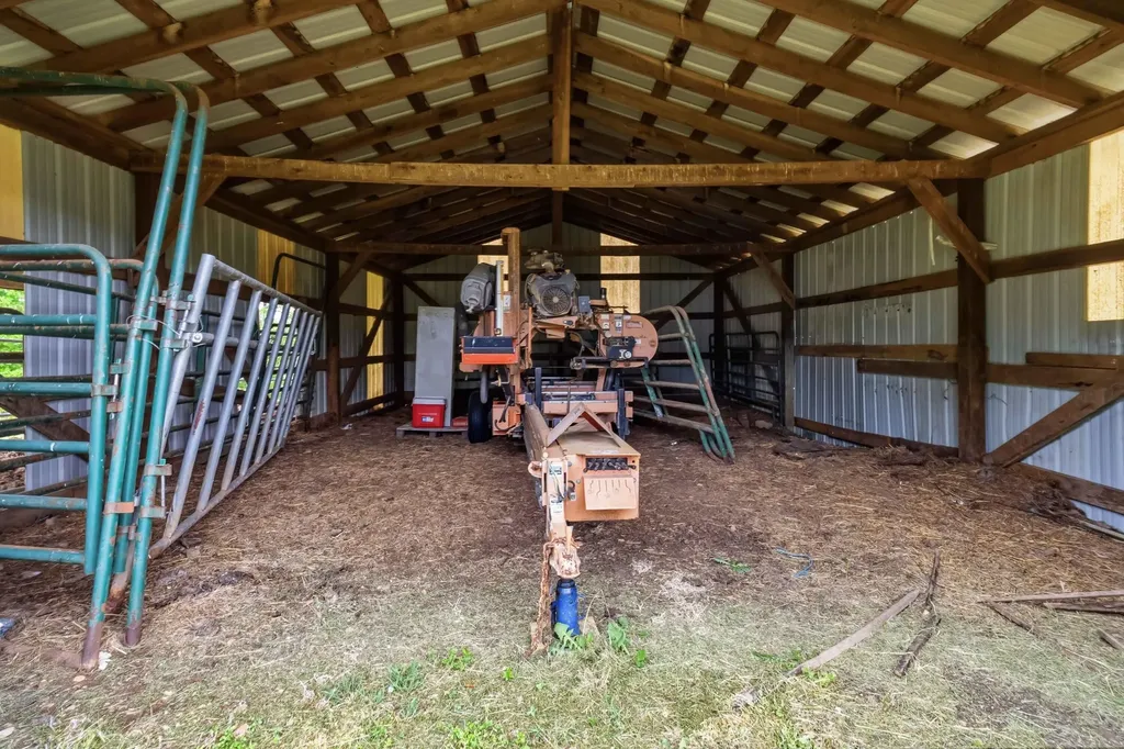 4330 Kentucky 906 Hustonville KY 40437
