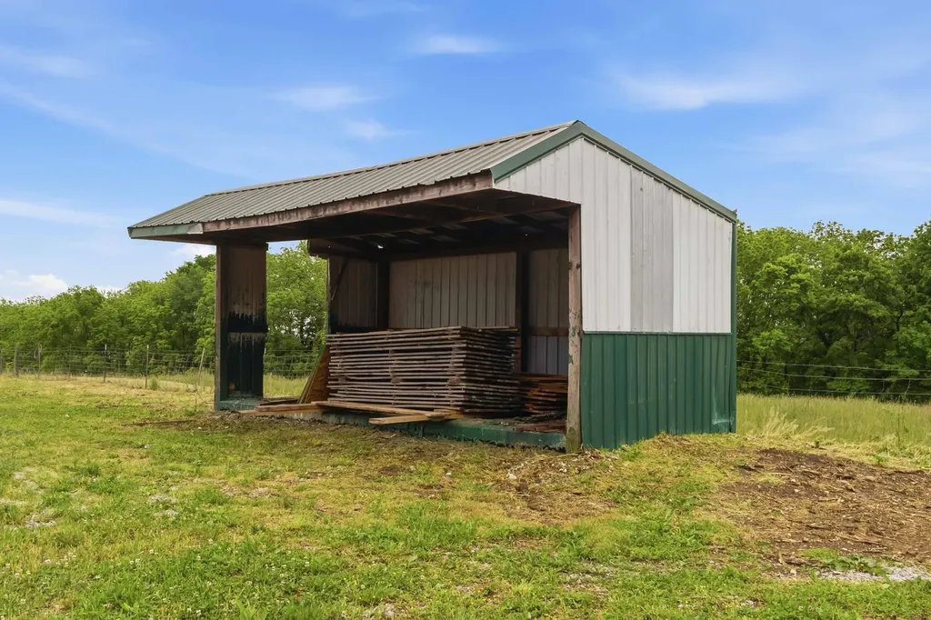 4330 Kentucky 906 Hustonville KY 40437