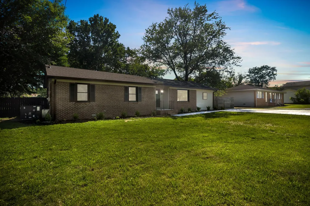 507 Millbrooke Drive Hopkinsville KY 42240