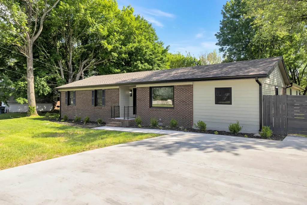 507 Millbrooke Drive Hopkinsville KY 42240