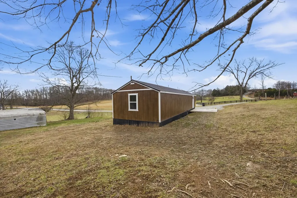 5434 Pine Ridge Road Winchester KY 40391