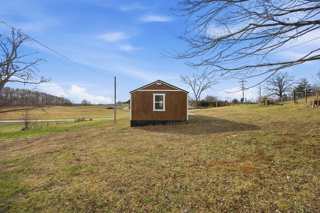 5434 Pine Ridge Road Winchester KY 40391