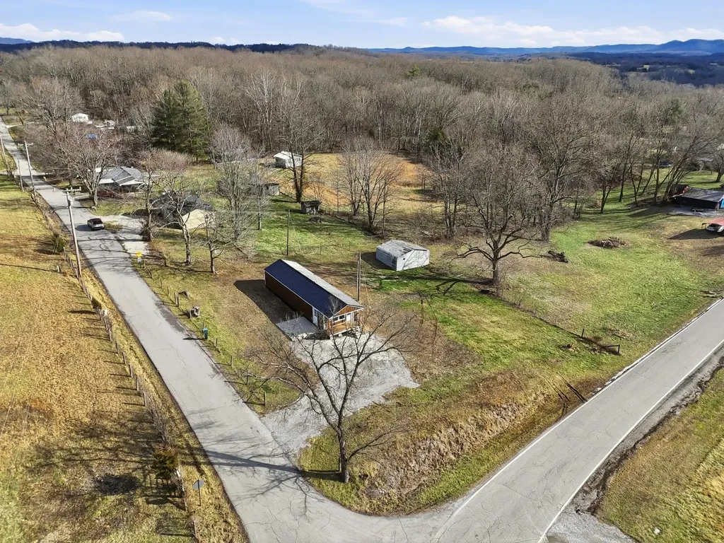 5434 Pine Ridge Road Winchester KY 40391