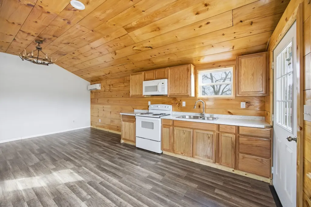 5434 Pine Ridge Road Winchester KY 40391