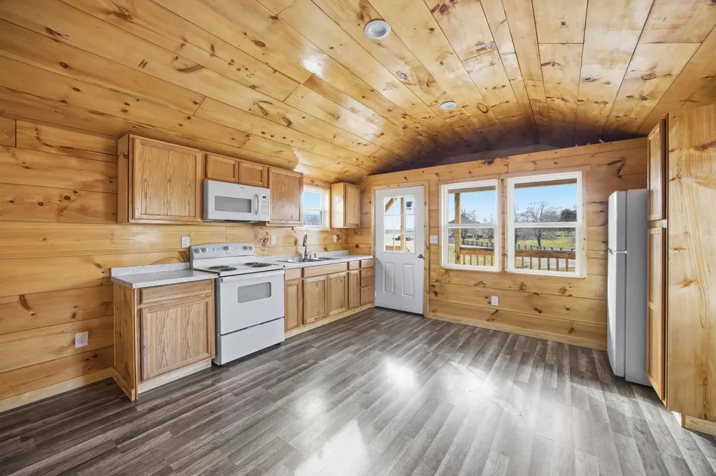 5434 Pine Ridge Road Winchester KY 40391