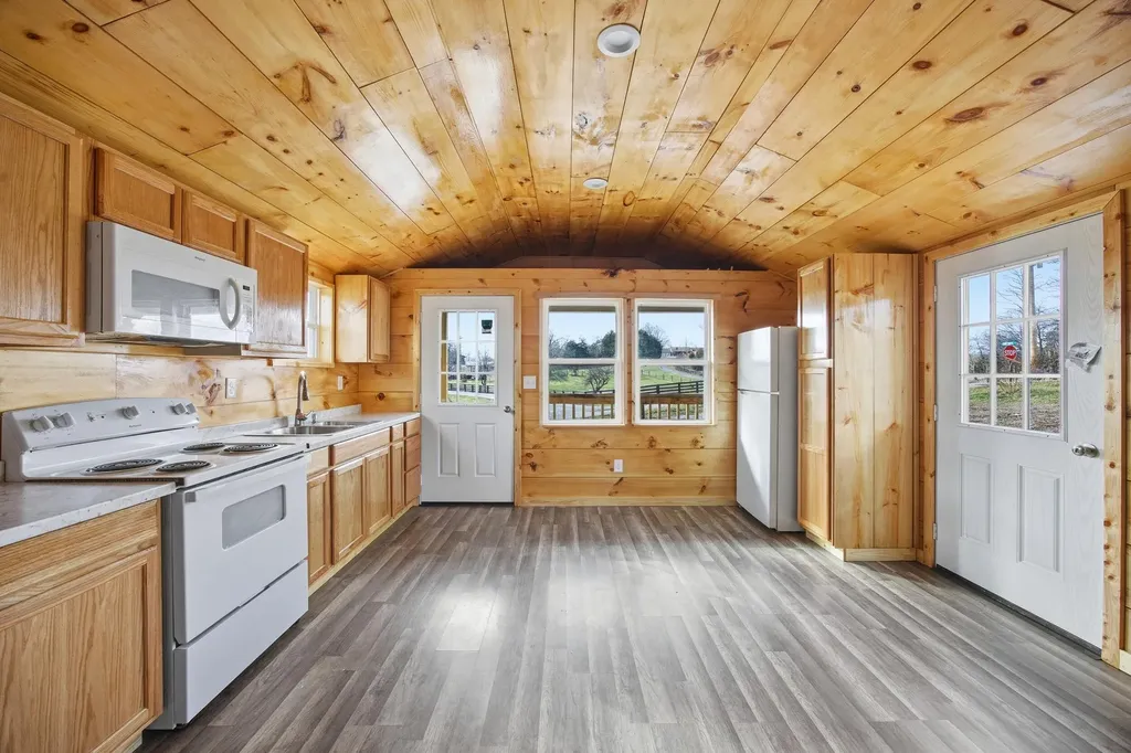 5434 Pine Ridge Road Winchester KY 40391