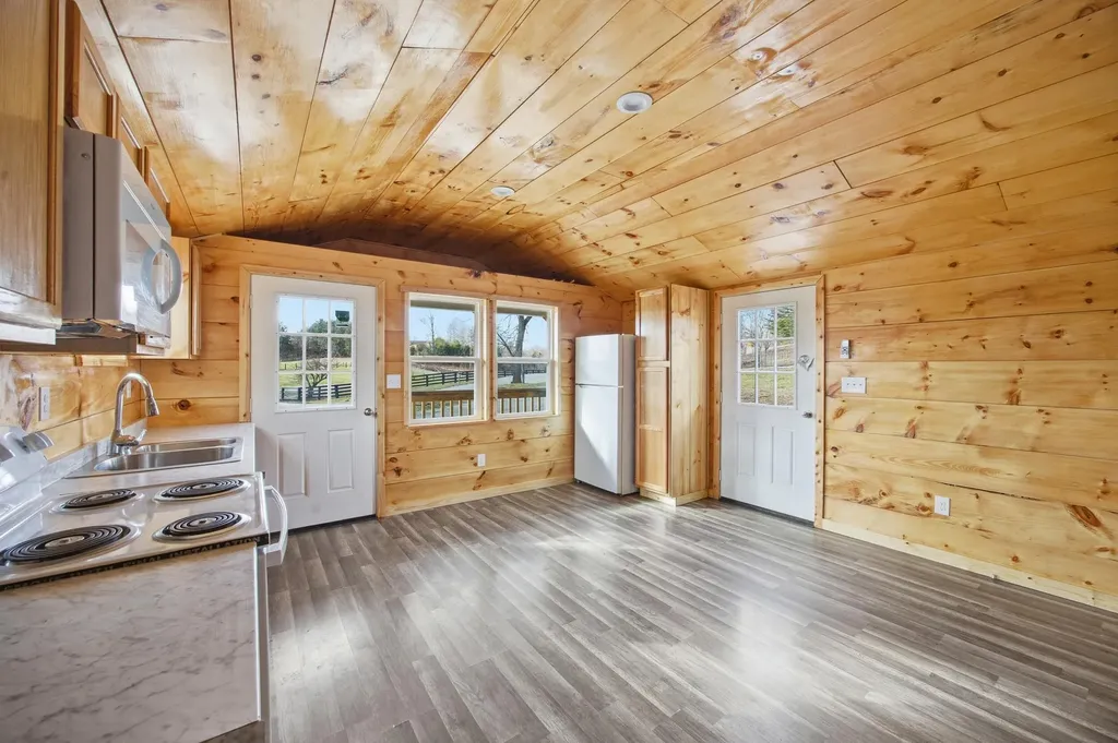 5434 Pine Ridge Road Winchester KY 40391