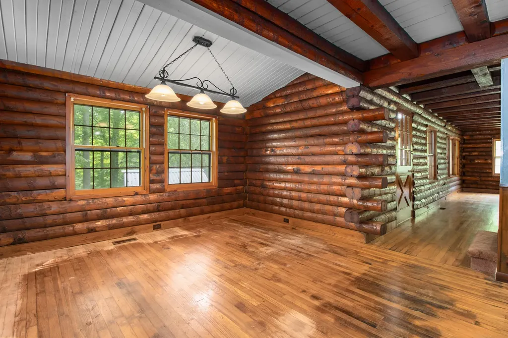 4497 Tom Cat Trail London KY 40741