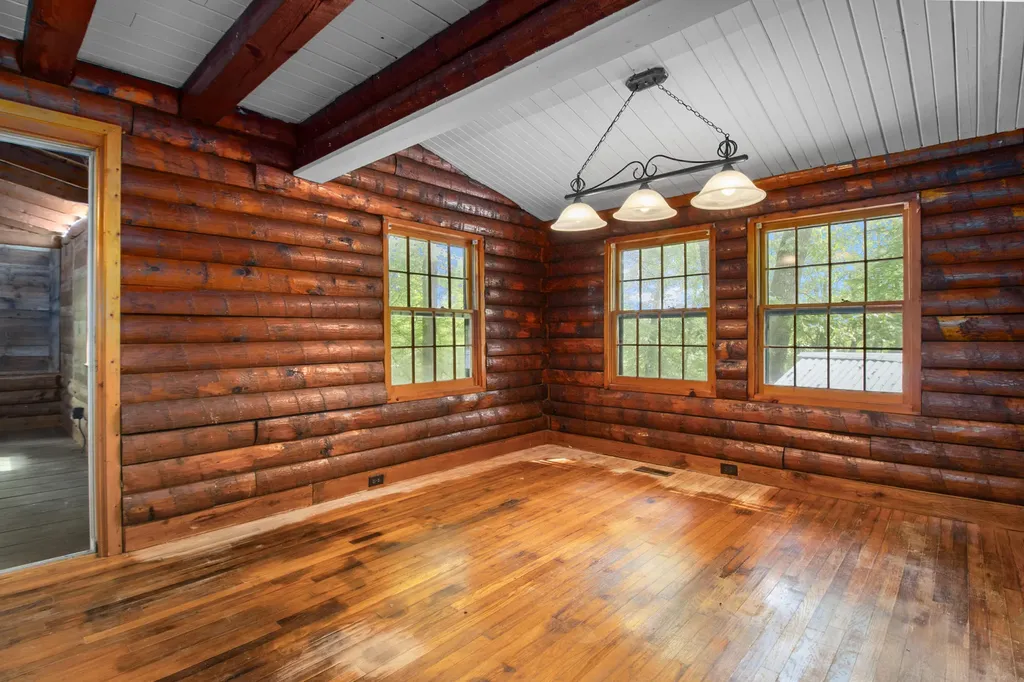 4497 Tom Cat Trail London KY 40741