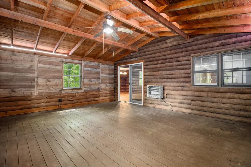 4497 Tom Cat Trail London KY 40741