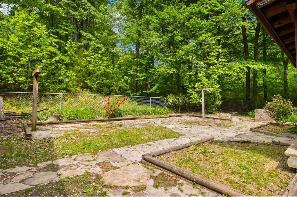 4497 Tom Cat Trail London KY 40741