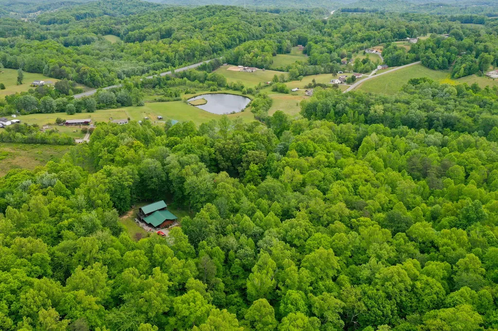 4497 Tom Cat Trail London KY 40741