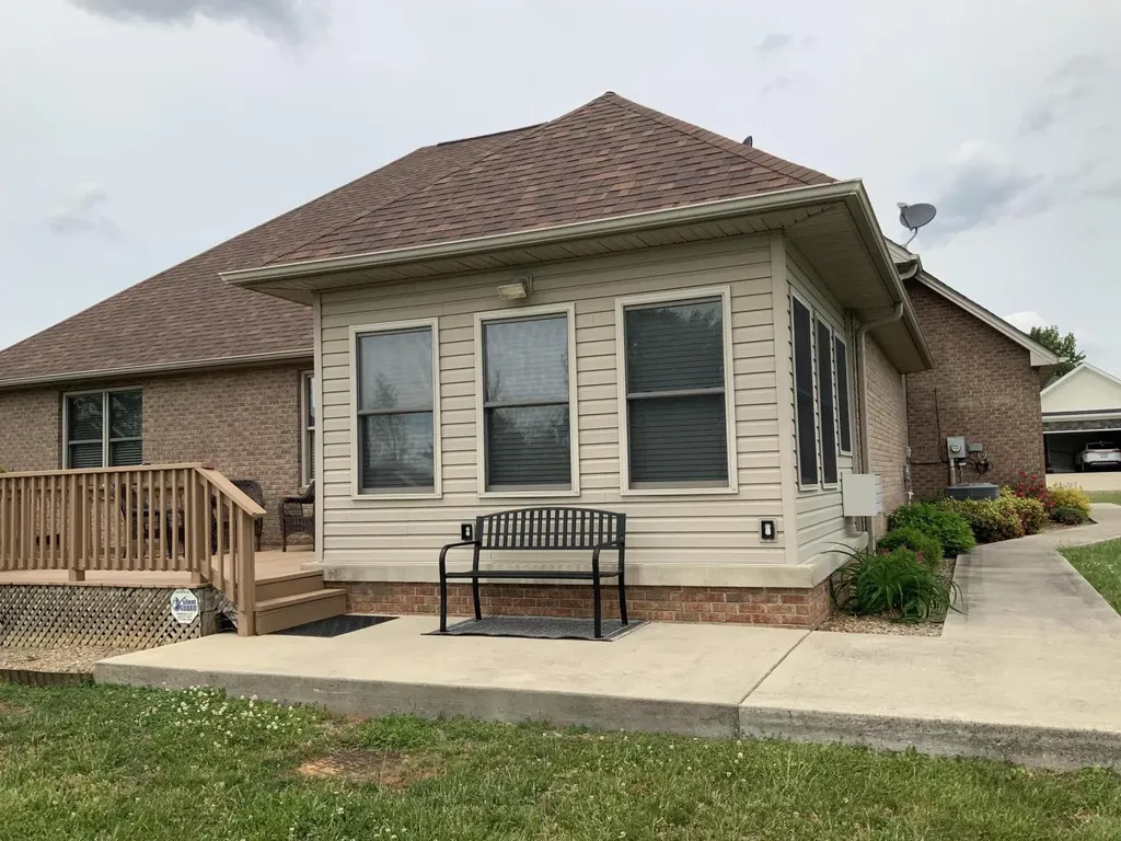 194 E Saddlebrook Drive Somerset KY 42503