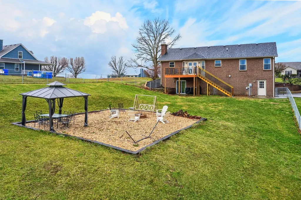 121 Mockingbird Hill Drive Richmond KY 40475