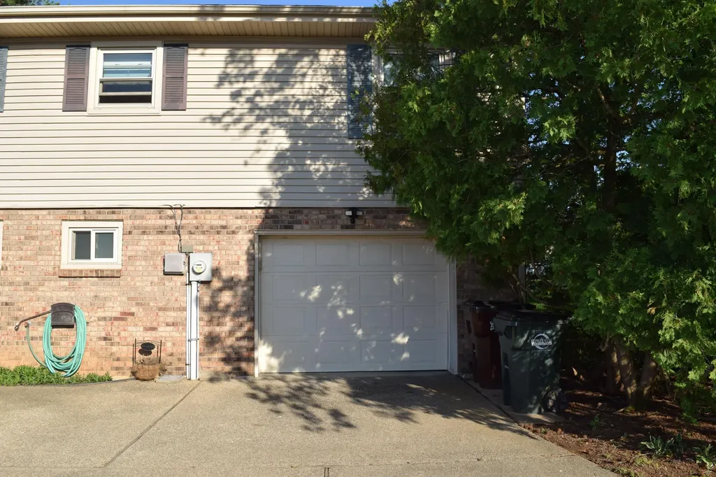 4564 Prince Albert Way Lexington KY 40515