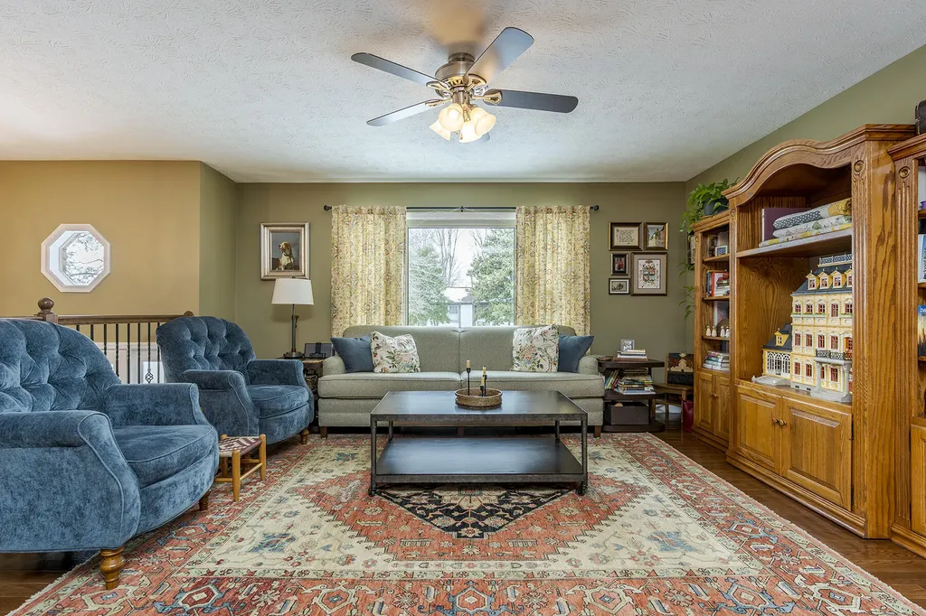 4564 Prince Albert Way Lexington KY 40515