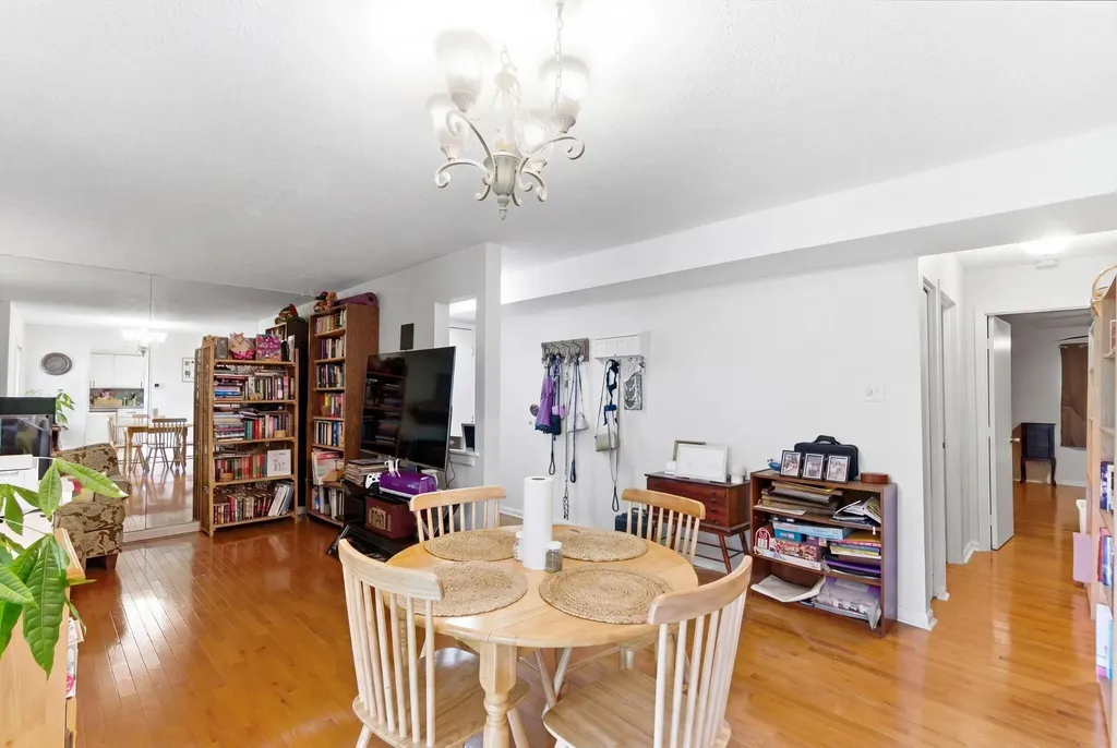 421 Redding Road Lexington KY 40517