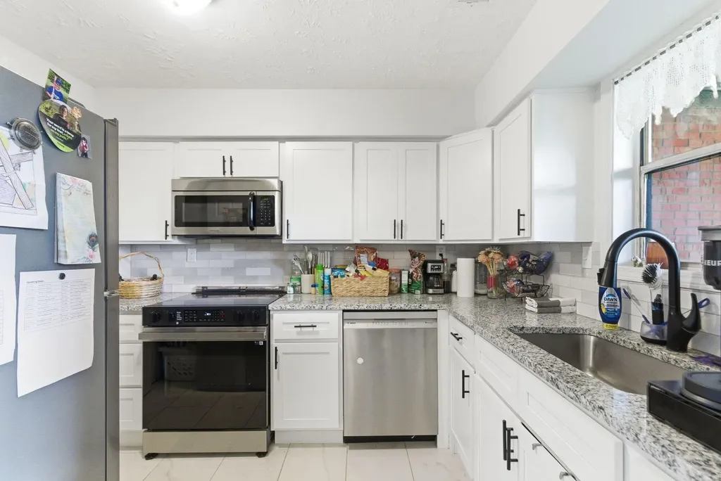 421 Redding Road Lexington KY 40517