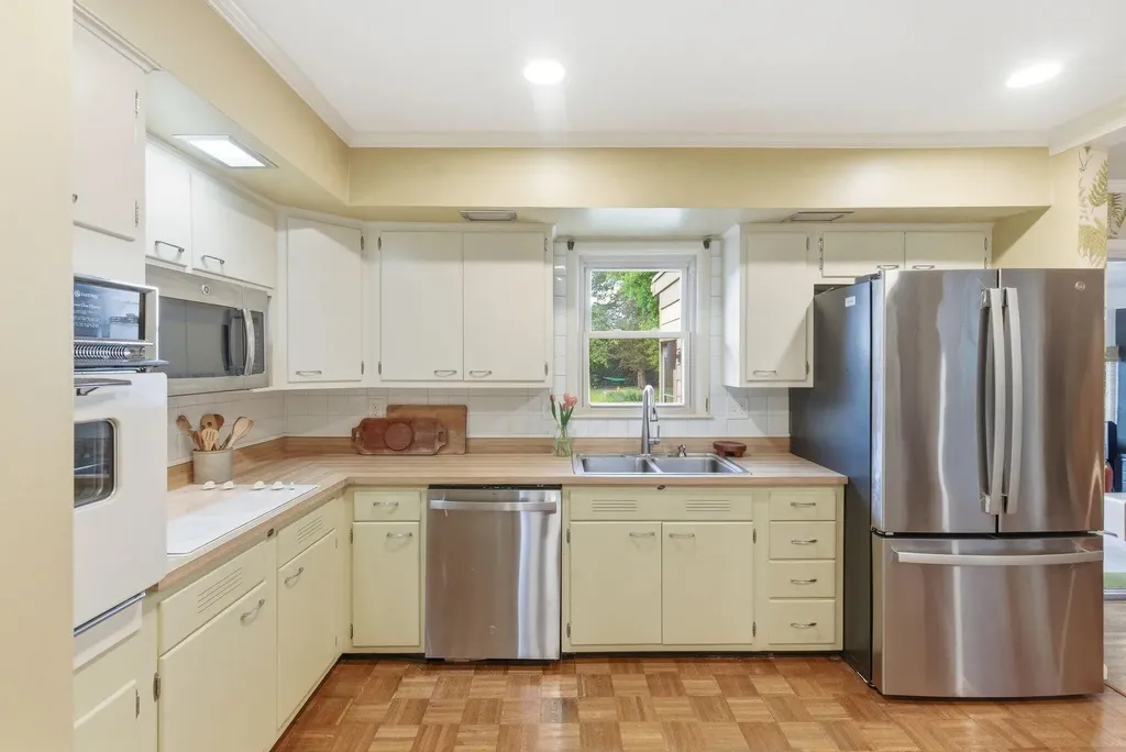 236 Greenbriar Road Lexington KY 40503