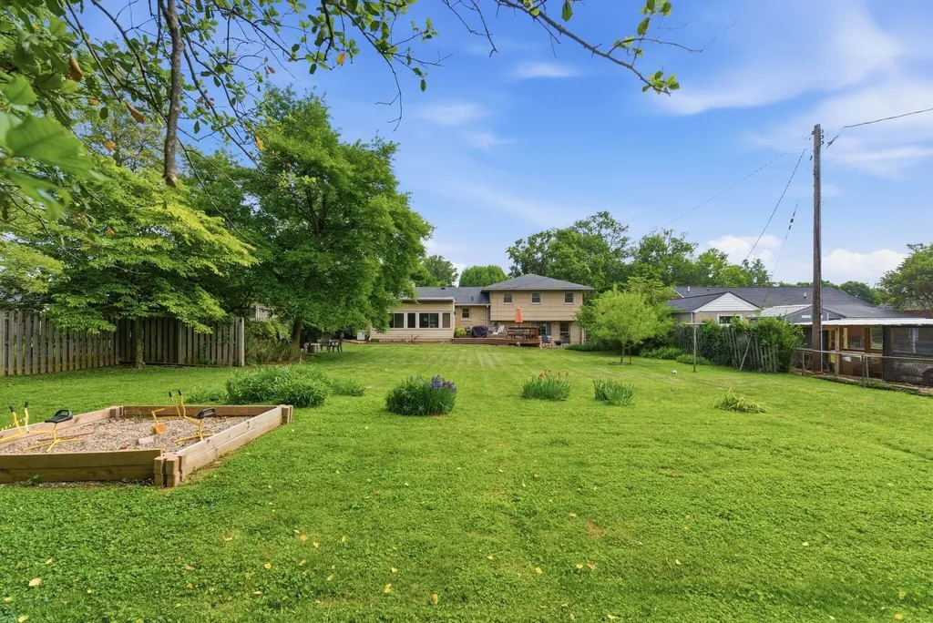 236 Greenbriar Road Lexington KY 40503