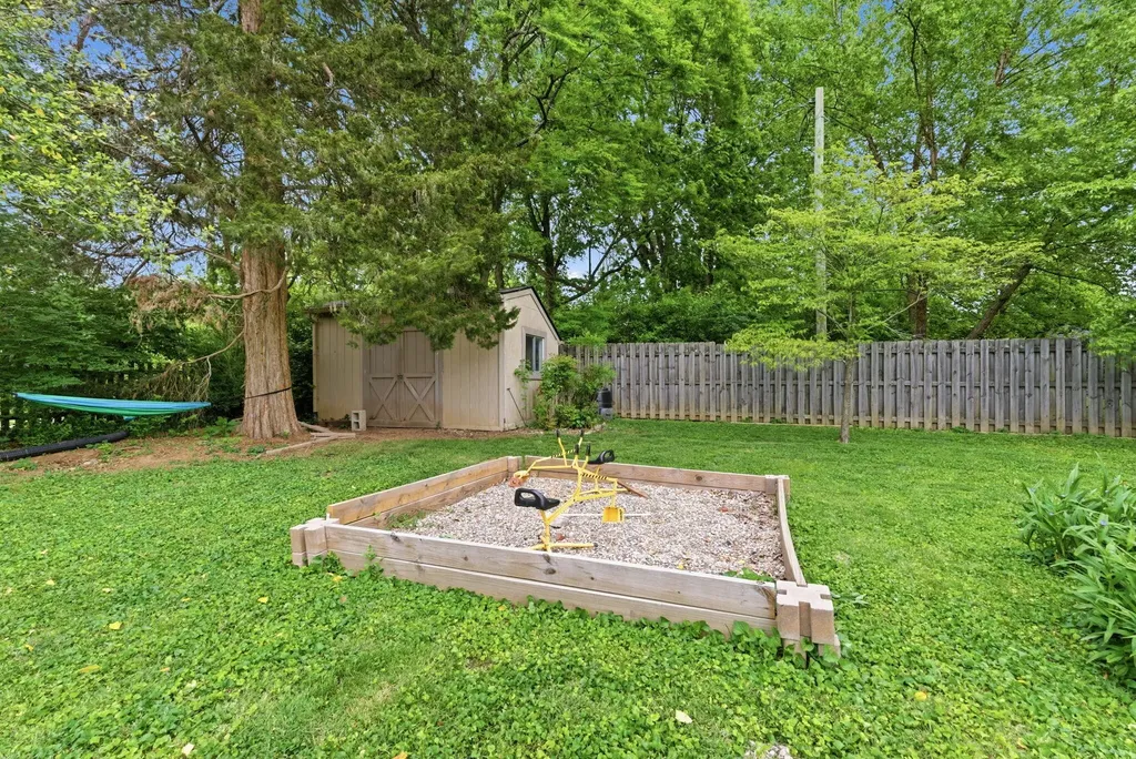 236 Greenbriar Road Lexington KY 40503