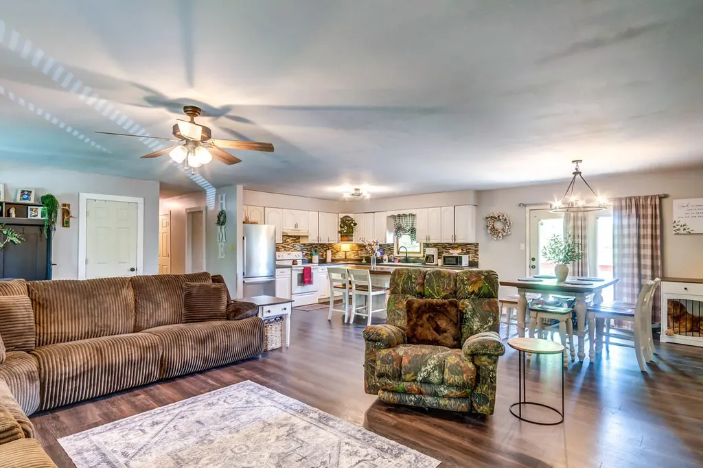 95 Kim Gay Lane Mckee KY 40447