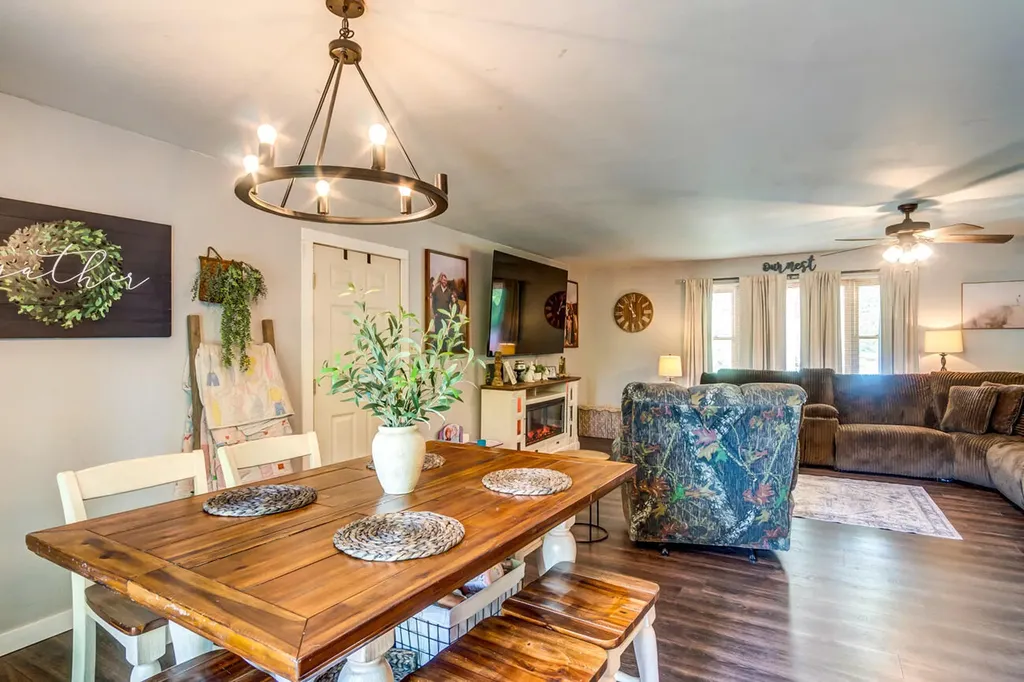 95 Kim Gay Lane Mckee KY 40447