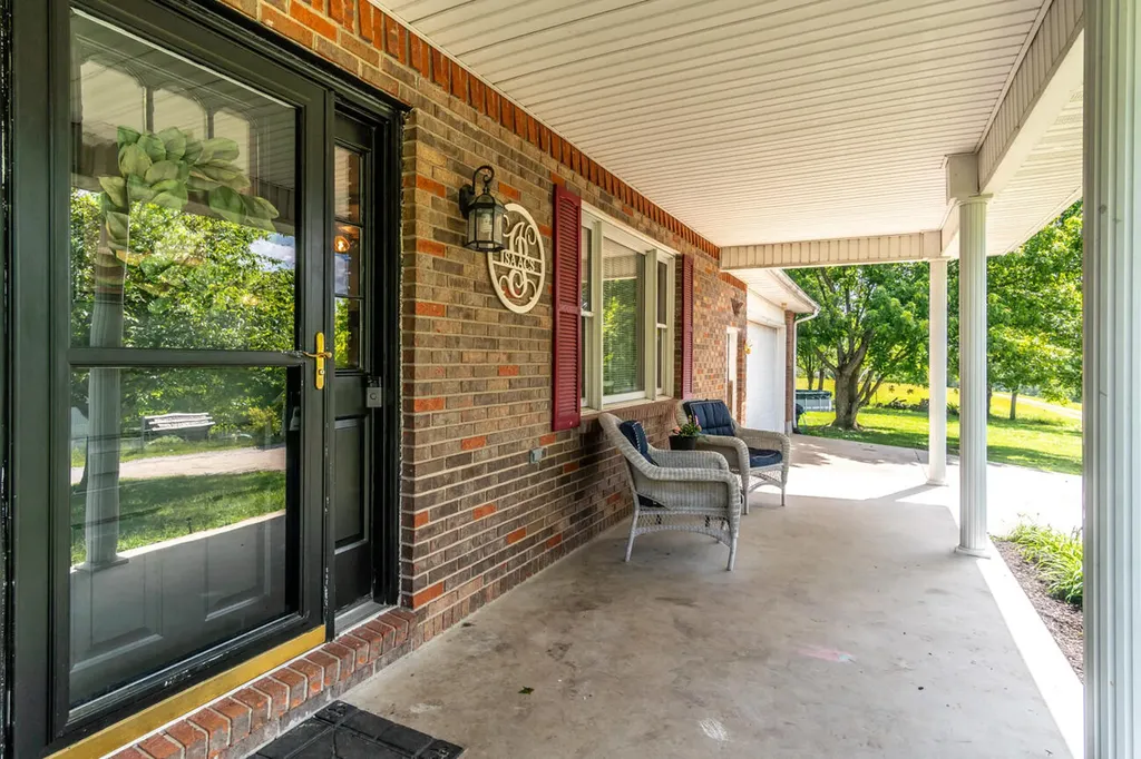 95 Kim Gay Lane Mckee KY 40447