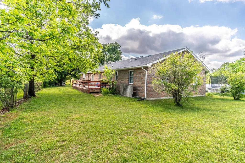 95 Kim Gay Lane Mckee KY 40447