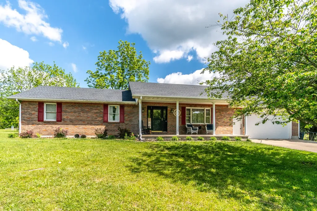 95 Kim Gay Lane Mckee KY 40447