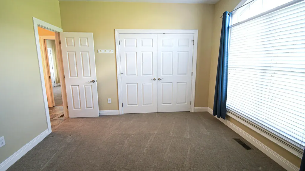 1110 Creekside Drive Lawrenceburg KY 40342