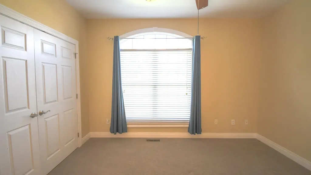1110 Creekside Drive Lawrenceburg KY 40342