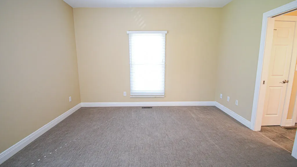 1110 Creekside Drive Lawrenceburg KY 40342