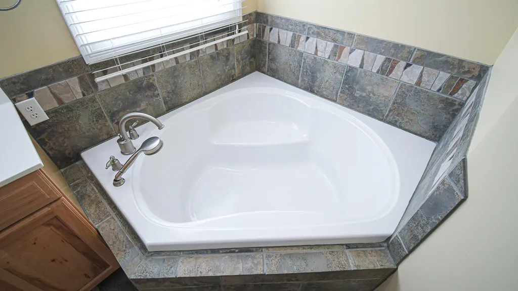 1110 Creekside Drive Lawrenceburg KY 40342