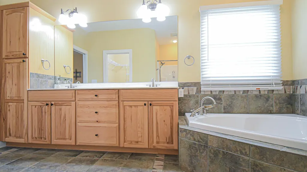 1110 Creekside Drive Lawrenceburg KY 40342
