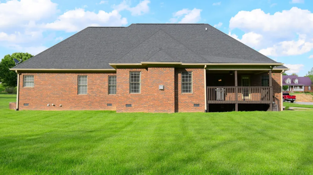 1110 Creekside Drive Lawrenceburg KY 40342