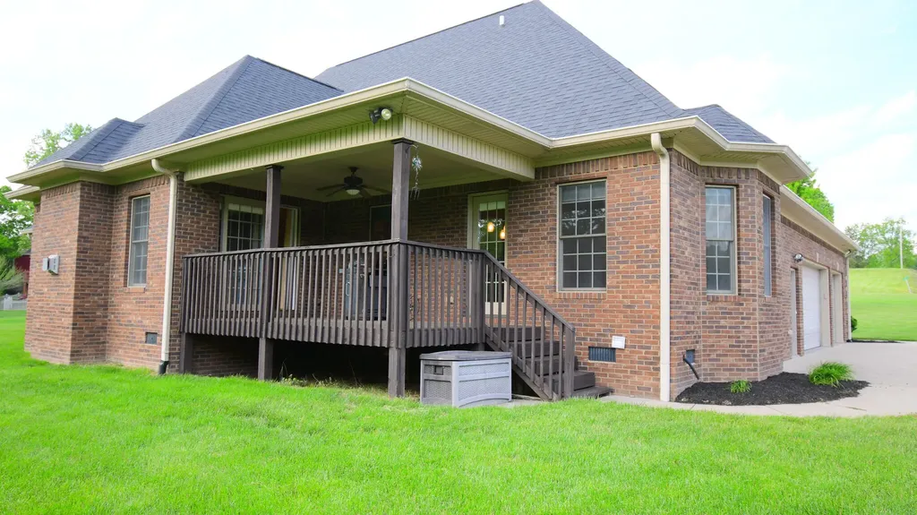1110 Creekside Drive Lawrenceburg KY 40342